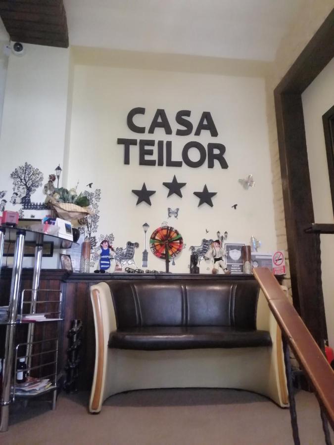 Casa Teilor Piteşti Exterior foto